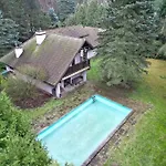 Feriehus Lesny Dom Z Basenem W Okolicy Zegrza Gasiorowo (Legionowo)
