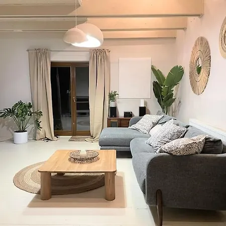 Lesny Dom Z Basenem W Okolicy Zegrza *