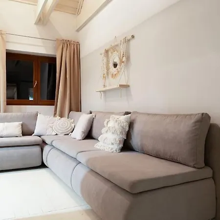 Lesny Dom Z Basenem W Okolicy Zegrza بيت للعطل