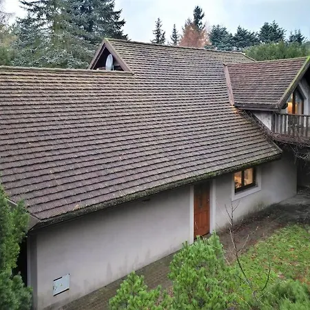 Casa de Férias Lesny Dom Z Basenem W Okolicy Zegrza Gasiorowo (Legionowo)