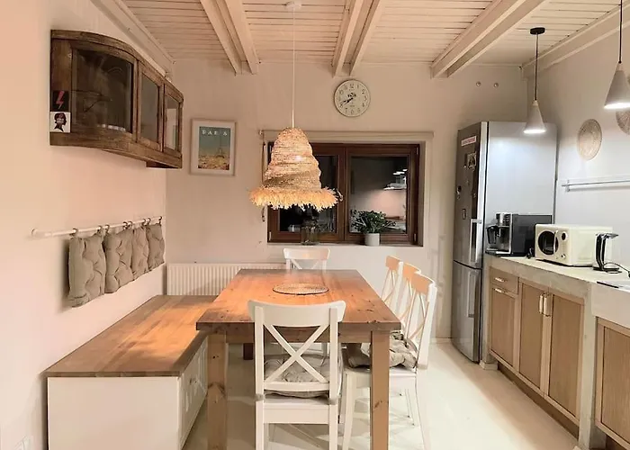 Lesny Dom Z Basenem W Okolicy Zegrza Prázdninový dům Gasiorowo (Legionowo)