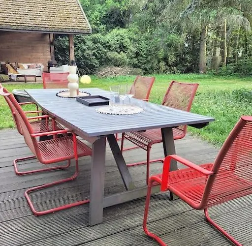 Prázdninový dům Lesny Dom Z Basenem W Okolicy Zegrza Gasiorowo (Legionowo)