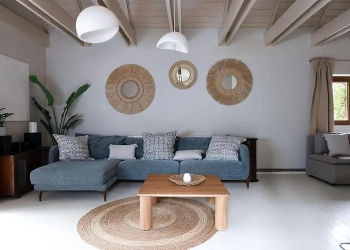 Lesny Dom Z Basenem W Okolicy Zegrza Prázdninový dům Gasiorowo (Legionowo)