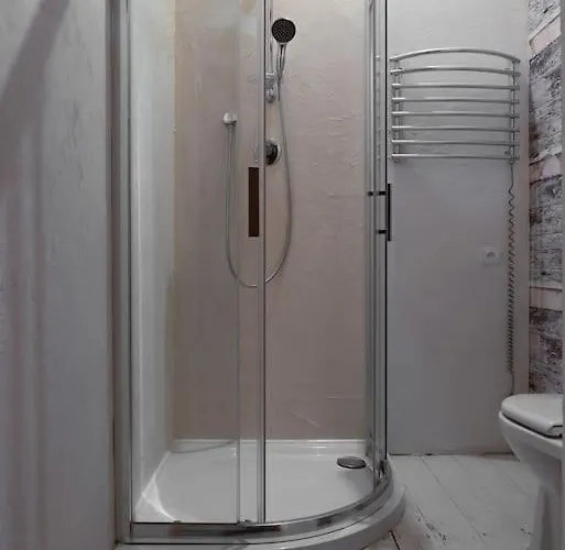 Lesny Dom Z Basenem W Okolicy Zegrza *