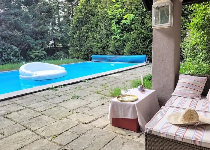 Lesny Dom Z Basenem W Okolicy Zegrza Prázdninový dům Gasiorowo (Legionowo)